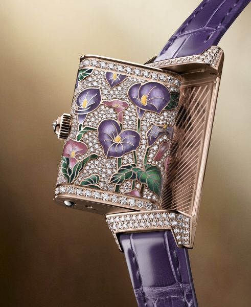 2025 Q3292435 REVERSO ONE PRECIOUSFLOWERS CLOSEUP2 ADOBE98 4 5