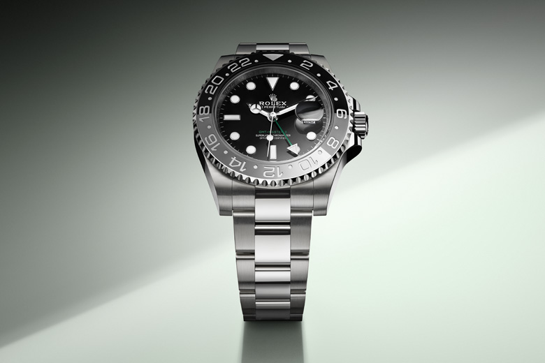 rolex-gmt-master-II-cover-m126710GRNR-0003_2312jva_001_portrait