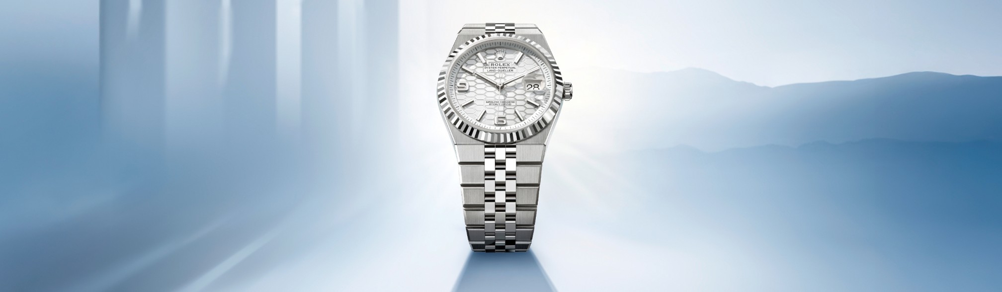 rolex-the-land-dweller-cover_m127334-0001_2503stojan_001-landscape